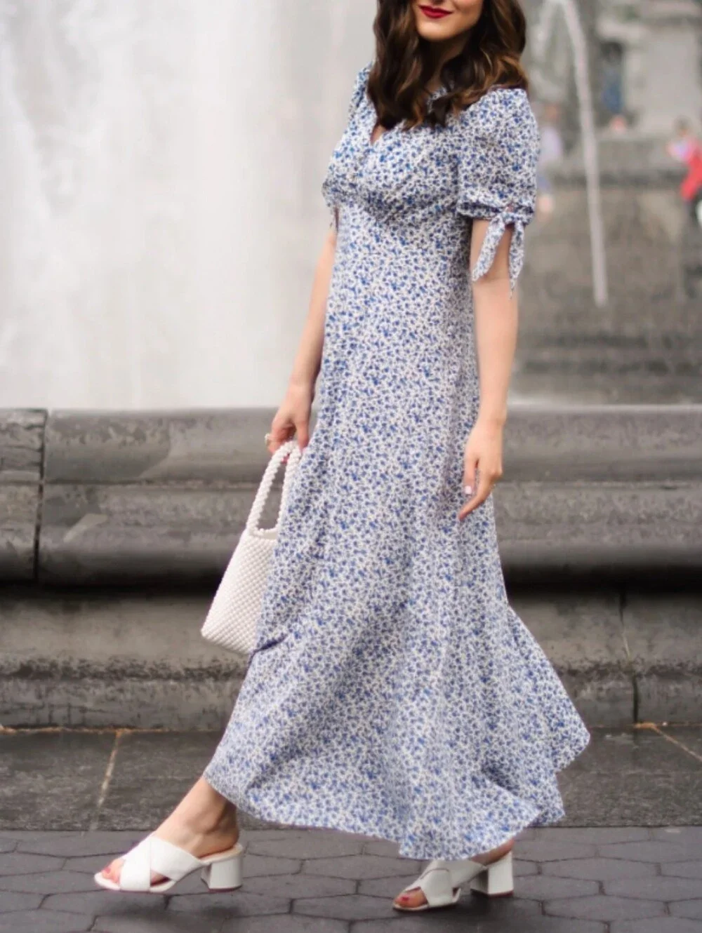 Gal Meets Glam Aurora Floral Maxi Dress Size 8 Blue White Cottagecore Coquette - Picture 4 of 6
